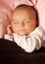 Ce sa facem cand somnul copilului in timpul zilei este un somn scurt?